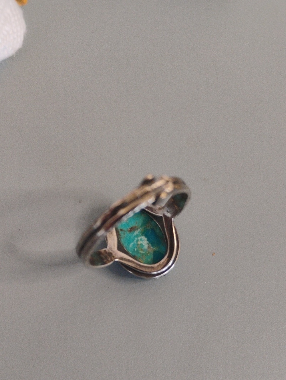 Top grade Kingman Turquoise set on silver crown ring - Picture 6 of 9